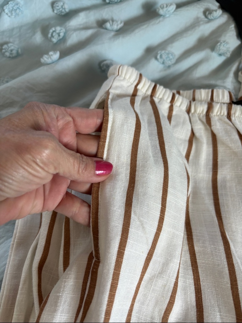 Lounge Wear Wide-Leg Pants in Cream and Brown - Picture 10 of 11